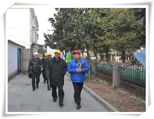 中國塑料加工工業(yè)協(xié)會(huì)常務(wù)副會(huì)長(zhǎng)曹儉參觀考察南京聚隆科技股份有限公司-3